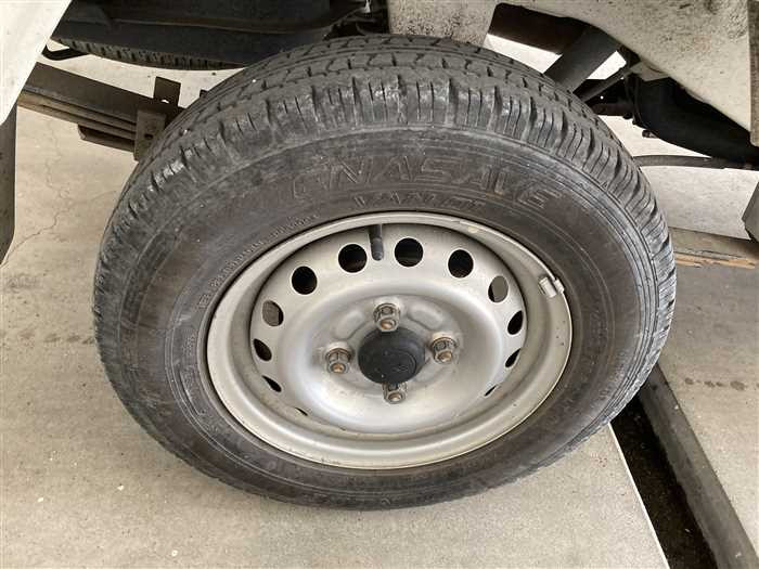 2014 Daihatsu Hijet Truck EBD-S510P (UW-69b27926ddb9b)[10]