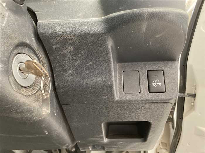 2014 Daihatsu Hijet Truck EBD-S510P (UW-69b27926ddb9b)[14]