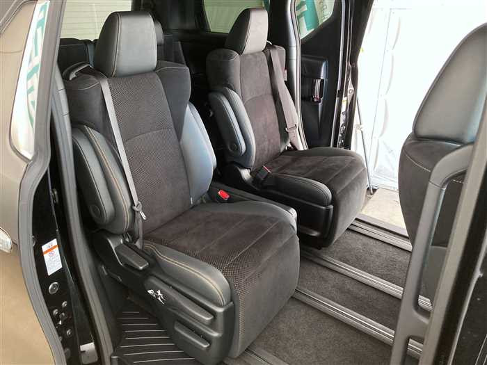 2022 Toyota Alphard 3BA-AGH30W (UW-6981ac4b46f76)[10]