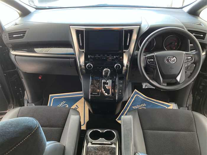 2022 Toyota Alphard 3BA-AGH30W (UW-6981ac4b46f76)[17]