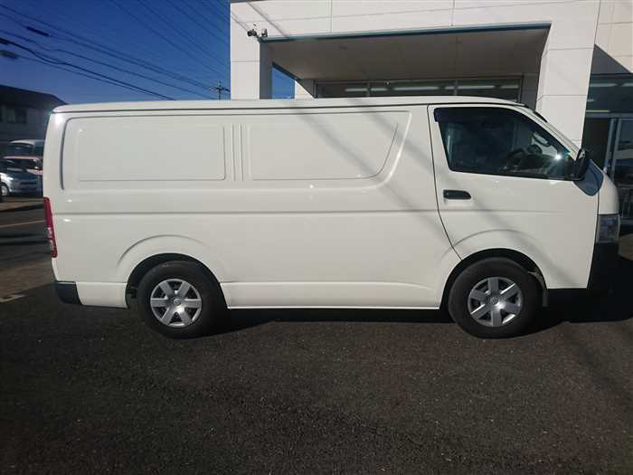 2020 Toyota Hiace Van TRH200V (UW-69ad000753cb0)[3]