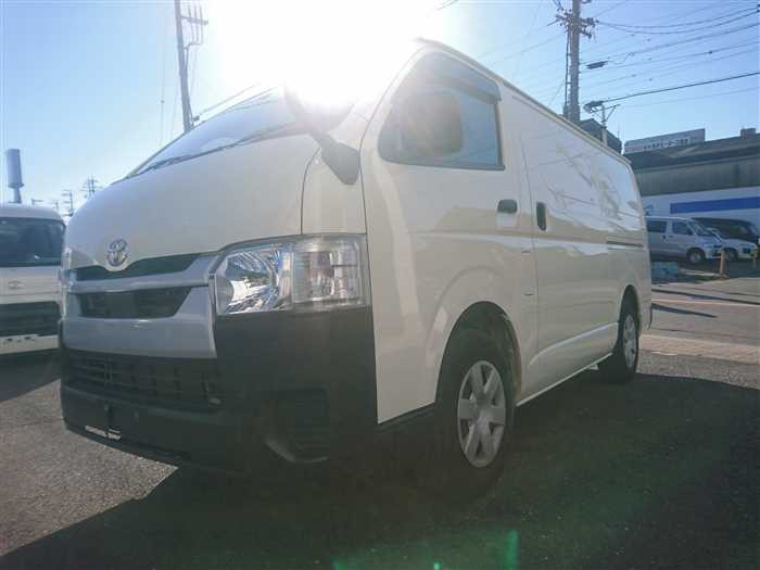 2020 Toyota Hiace Van TRH200V (UW-69ad000753cb0)[5]