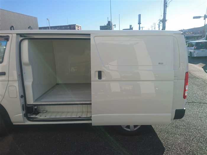 2020 Toyota Hiace Van TRH200V (UW-69ad000753cb0)[10]