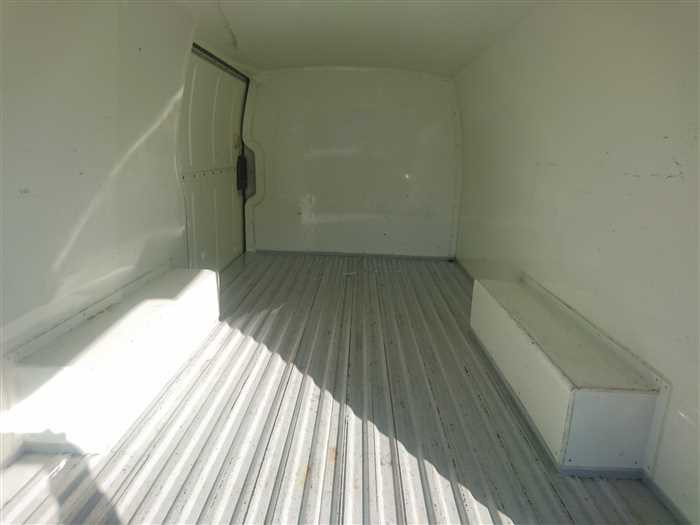 2020 Toyota Hiace Van TRH200V (UW-69ad000753cb0)[13]