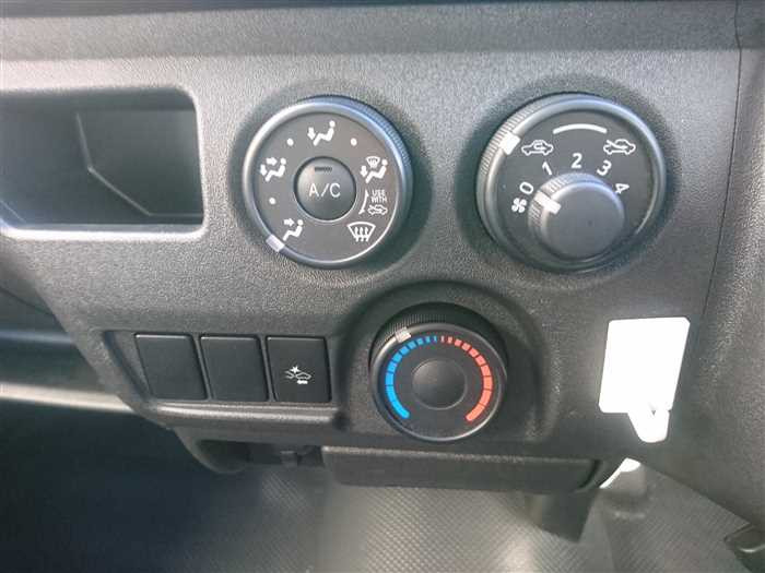 2020 Toyota Hiace Van TRH200V (UW-69ad000753cb0)[22]