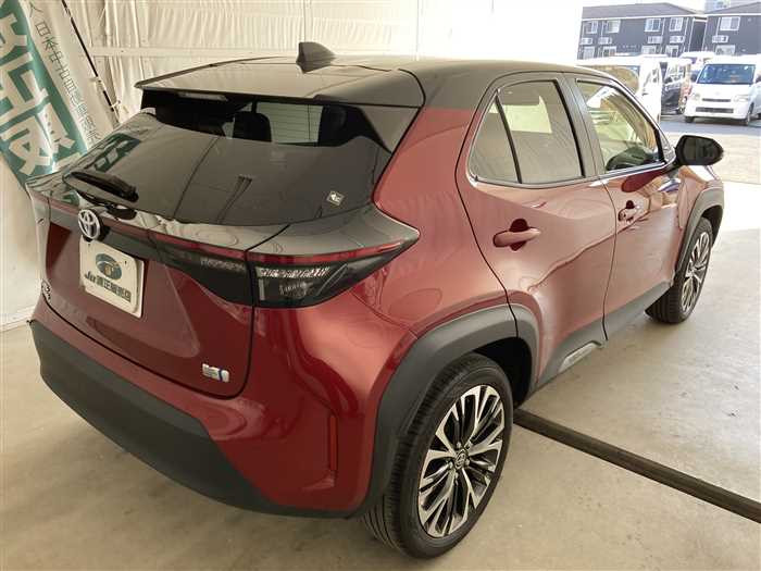 2022 Toyota Yaris Cross 6AA-MXPJ10 (UW-6942690a43b28)[1]