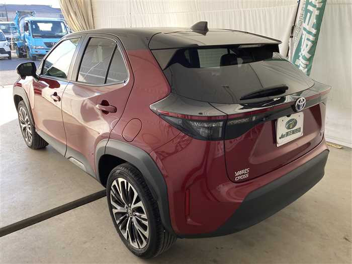 2022 Toyota Yaris Cross 6AA-MXPJ10 (UW-6942690a43b28)[3]