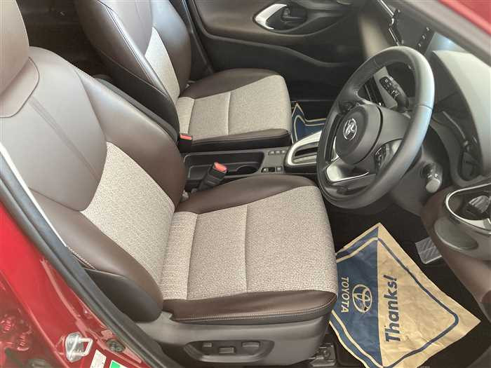 2022 Toyota Yaris Cross 6AA-MXPJ10 (UW-6942690a43b28)[9]