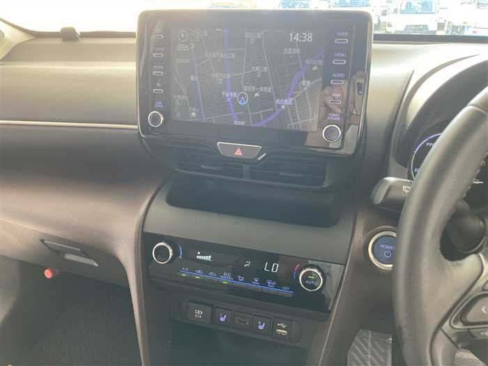 2022 Toyota Yaris Cross 6AA-MXPJ10 (UW-6942690a43b28)[19]