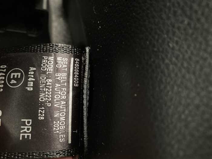 2022 Toyota Yaris Cross 6AA-MXPJ10 (UW-6942690a43b28)[24]