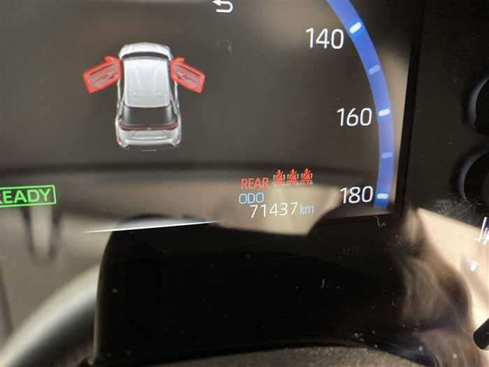 2022 Toyota Yaris Cross 6AA-MXPJ10 (UW-6942690a43b28)[25]