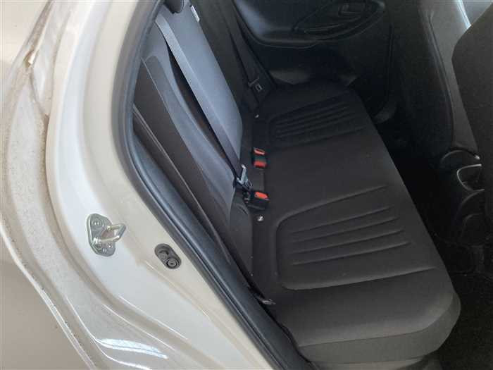 2022 Toyota Yaris 6AA-MXPH10 (UW-69771e4c6b780)[10]