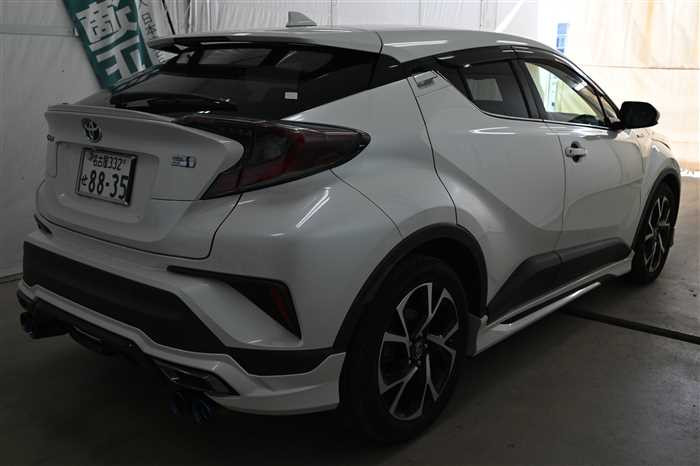 2017 Toyota C-HR ZYX10 (UW-69771e518a409)[1]