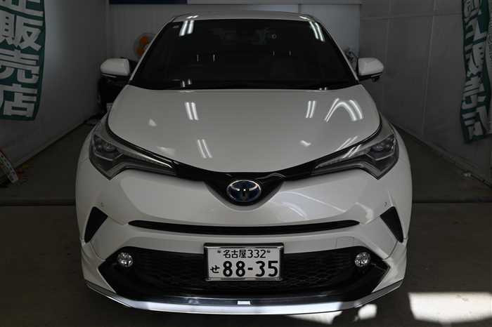 2017 Toyota C-HR ZYX10 (UW-69771e518a409)[4]