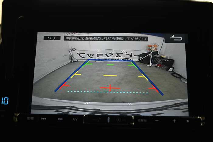 2017 Toyota C-HR ZYX10 (UW-69771e518a409)[17]