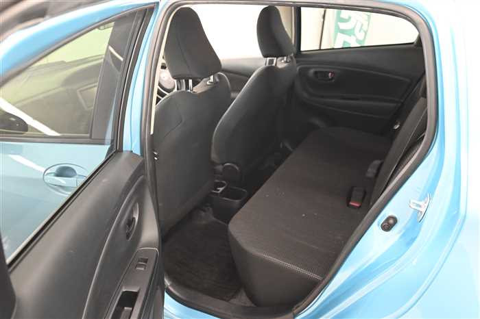 2015 Toyota Vitz DBA-NSP130 (UW-694cf60cf0aca)[11]