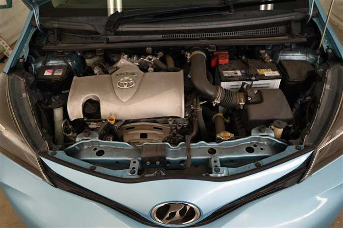 2015 Toyota Vitz DBA-NSP130 (UW-694cf60cf0aca)[24]