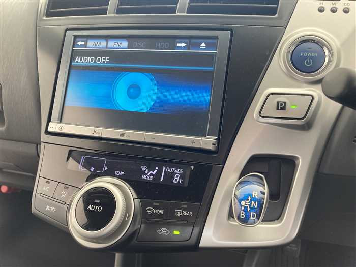 2013 Toyota Prius alpha DAA-ZVW41W (UW-695e10f067d62)[20]