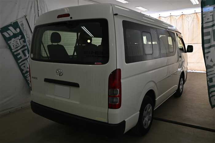 2021 Toyota Hiace Wagon 3BA-TRH214W (UW-695e11105a74a)[1]