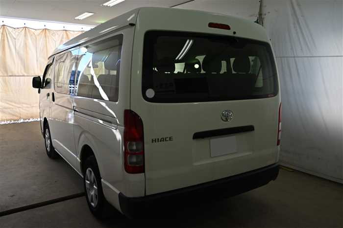 2021 Toyota Hiace Wagon 3BA-TRH214W (UW-695e11105a74a)[3]