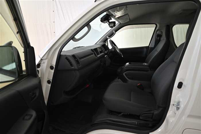 2021 Toyota Hiace Wagon 3BA-TRH214W (UW-695e11105a74a)[10]