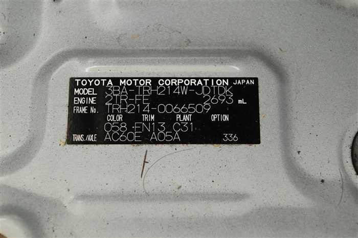 2021 Toyota Hiace Wagon 3BA-TRH214W (UW-695e11105a74a)[22]