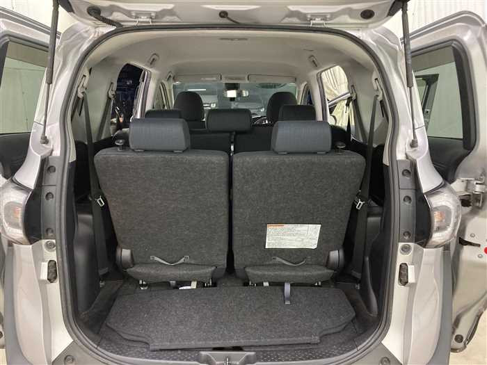 2016 Toyota Sienta DBA-NSP170G (UW-69ad00099aacf)[12]