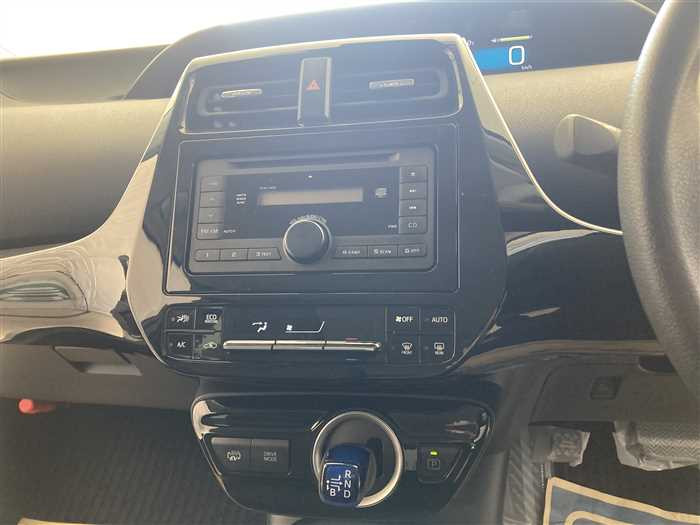 2021 Toyota Prius PHV 6LA-ZVW52 (UW-69ad00130fdb0)[17]