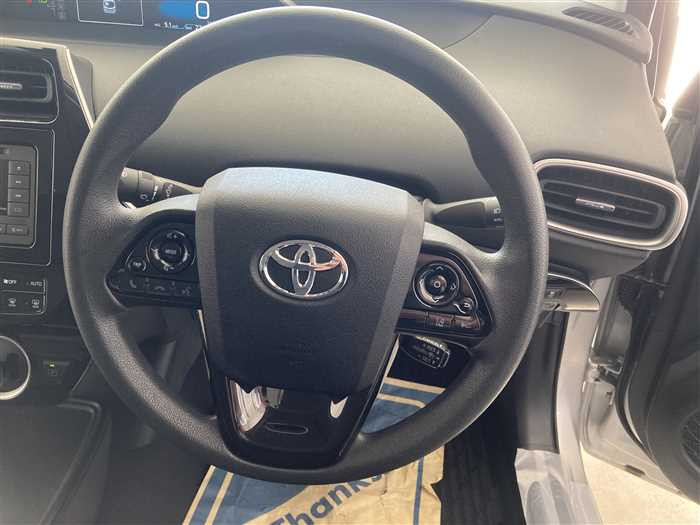 2021 Toyota Prius PHV 6LA-ZVW52 (UW-69ad00130fdb0)[19]