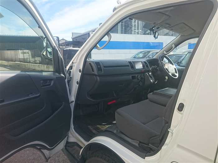 2019 Toyota Hiace Van TRH200K (UW-69ad001b67f54)[10]