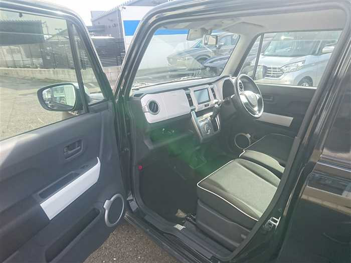 2015 Suzuki Hustler MR31S (UW-694660e3bd373)[11]