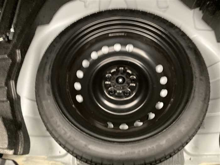 2018 Toyota Prius DAA-ZVW50 (UW-694660e4510f1)[12]