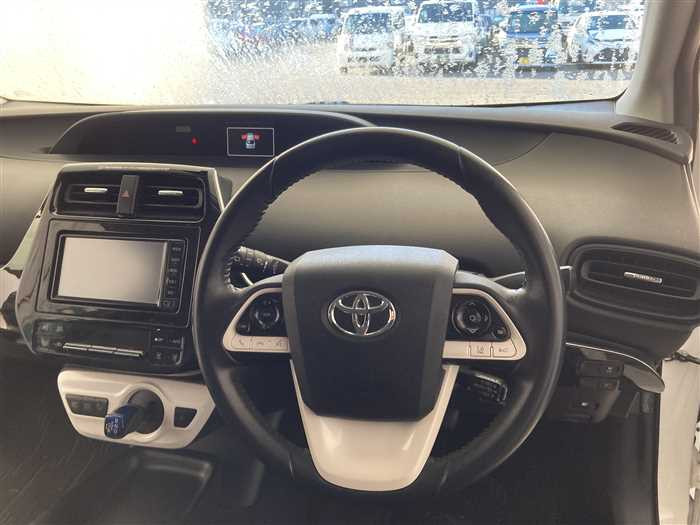 2018 Toyota Prius DAA-ZVW50 (UW-694660e4510f1)[16]
