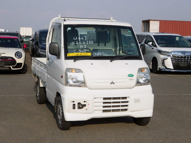 2000 Mitsubishi Minicab Truck U62T