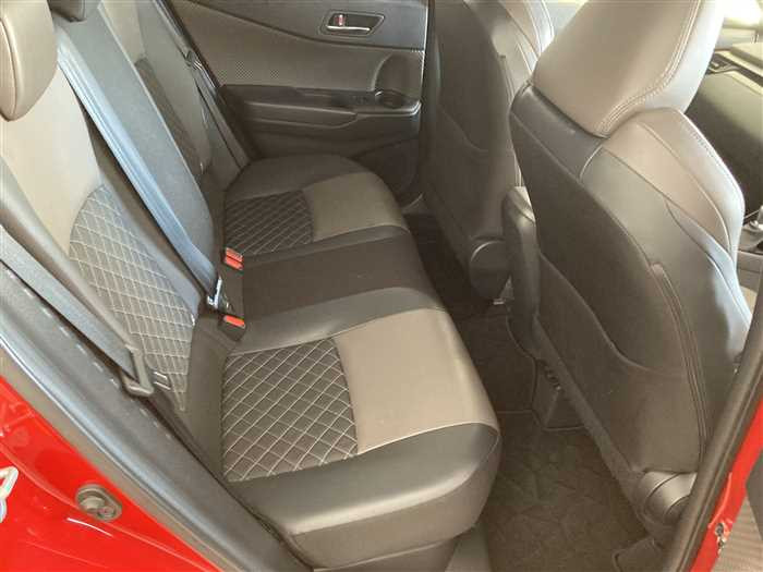 2020 Toyota C-HR 6AA-ZYX11 (UW-695e110dc86da)[10]