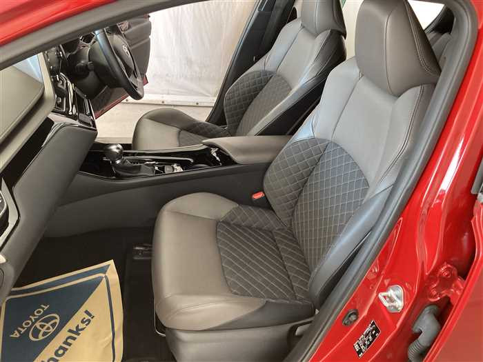 2020 Toyota C-HR 6AA-ZYX11 (UW-695e110dc86da)[14]