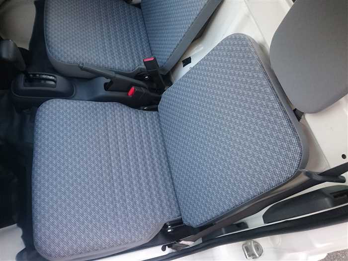 2012 Daihatsu Hijet Truck S201P (UW-69b279265ff50)[12]