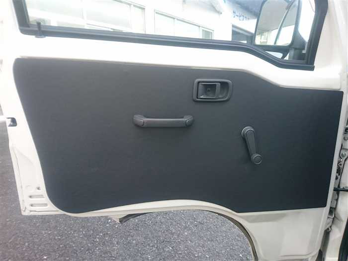 2012 Daihatsu Hijet Truck S201P (UW-69b279265ff50)[13]