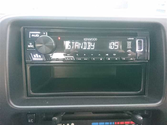 2012 Daihatsu Hijet Truck S201P (UW-69b279265ff50)[21]