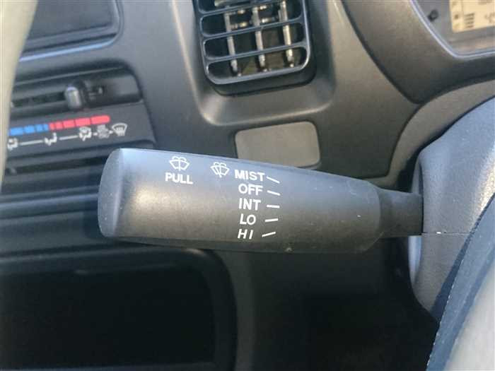 2012 Daihatsu Hijet Truck S201P (UW-69b279265ff50)[23]