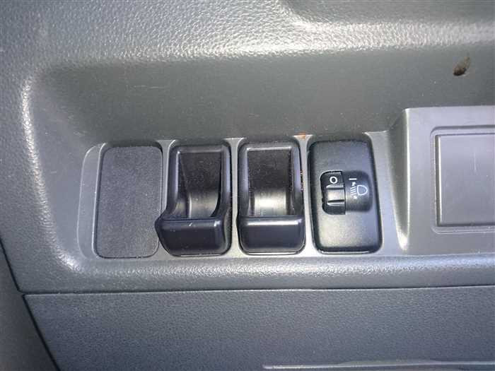 2012 Daihatsu Hijet Truck S201P (UW-69b279265ff50)[25]