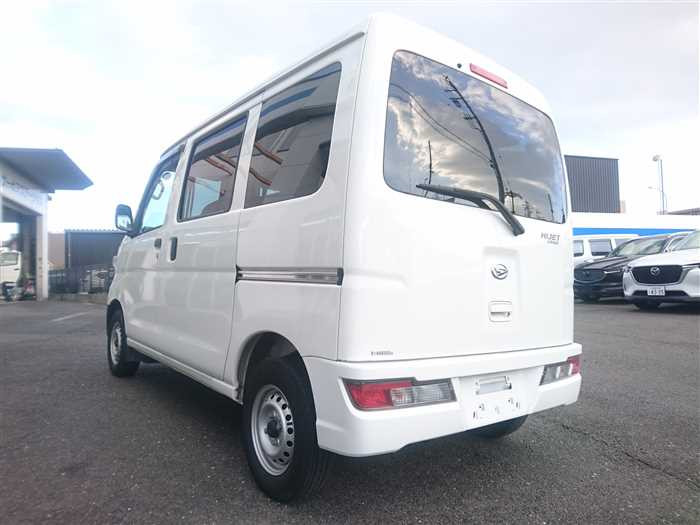 2020 Daihatsu Hijet Cargo S321V (UW-69a693fa9c1bc)[2]