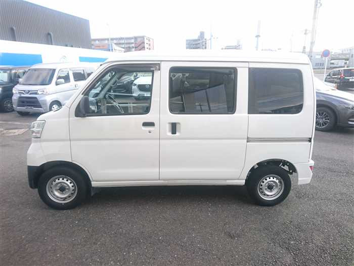 2020 Daihatsu Hijet Cargo S321V (UW-69a693fa9c1bc)[6]
