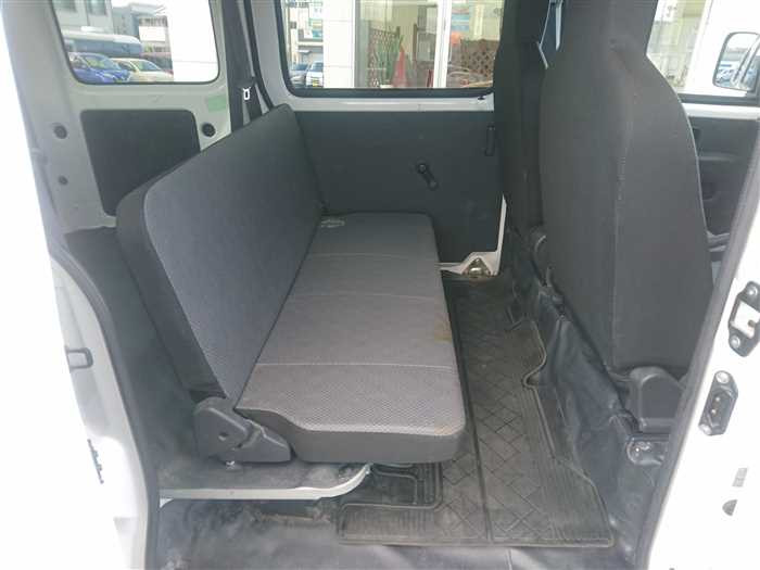 2020 Daihatsu Hijet Cargo S321V (UW-69a693fa9c1bc)[10]