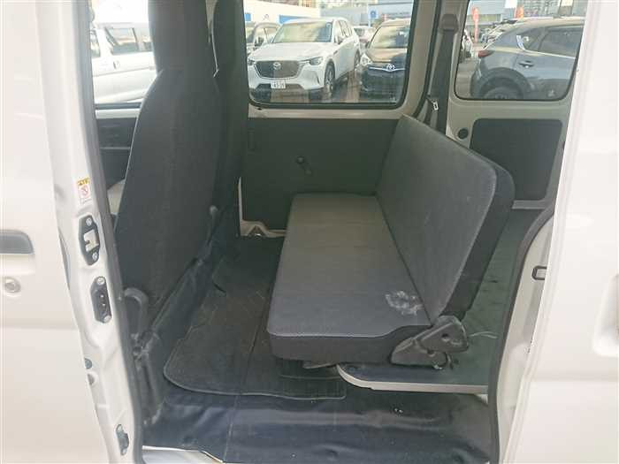 2020 Daihatsu Hijet Cargo S321V (UW-69a693fa9c1bc)[13]