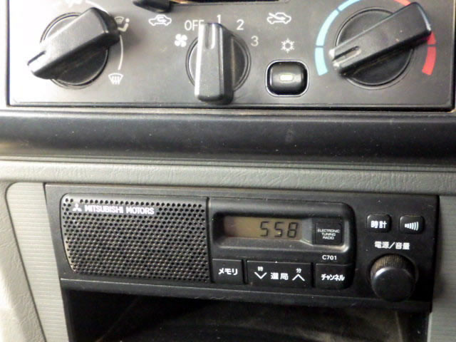 2001 Mitsubishi Minicab Truck U62T (UW-694a626b0d2b6)[13]