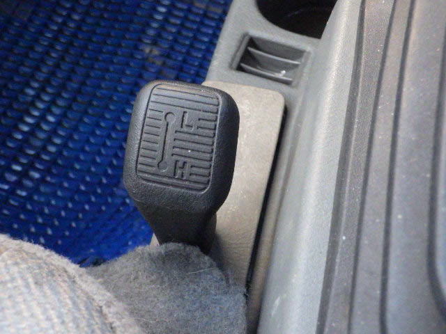 2001 Mitsubishi Minicab Truck U62T (UW-694a626b0d2b6)[16]