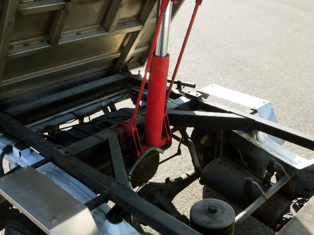 2001 Mitsubishi Minicab Truck U62T (UW-694a626b0d2b6)[24]