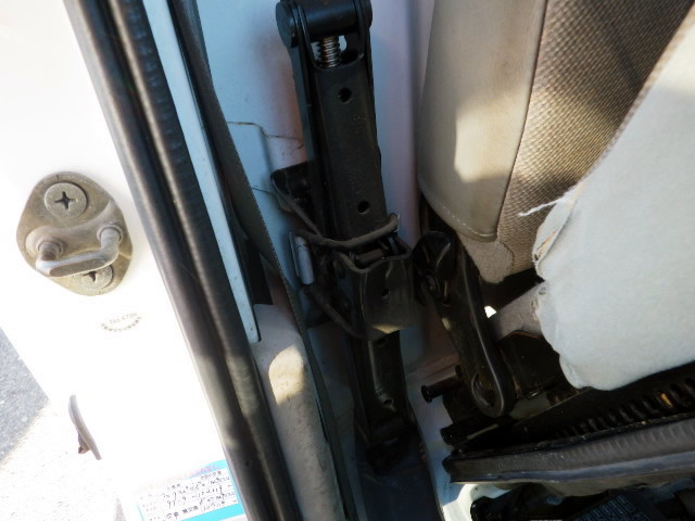 2001 Mitsubishi Minicab Truck U62T (UW-694a626b0d2b6)[25]