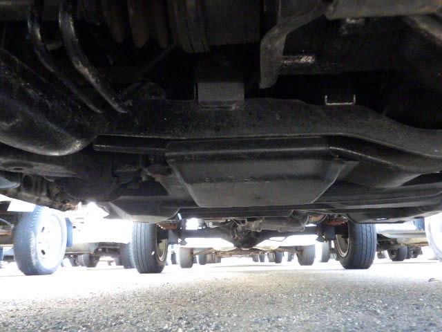 2001 Mitsubishi Minicab Truck U62T (UW-694a626b0d2b6)[29]